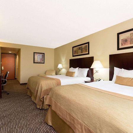 Wingate By Wyndham Dayton - Fairborn Hotel Exterior foto