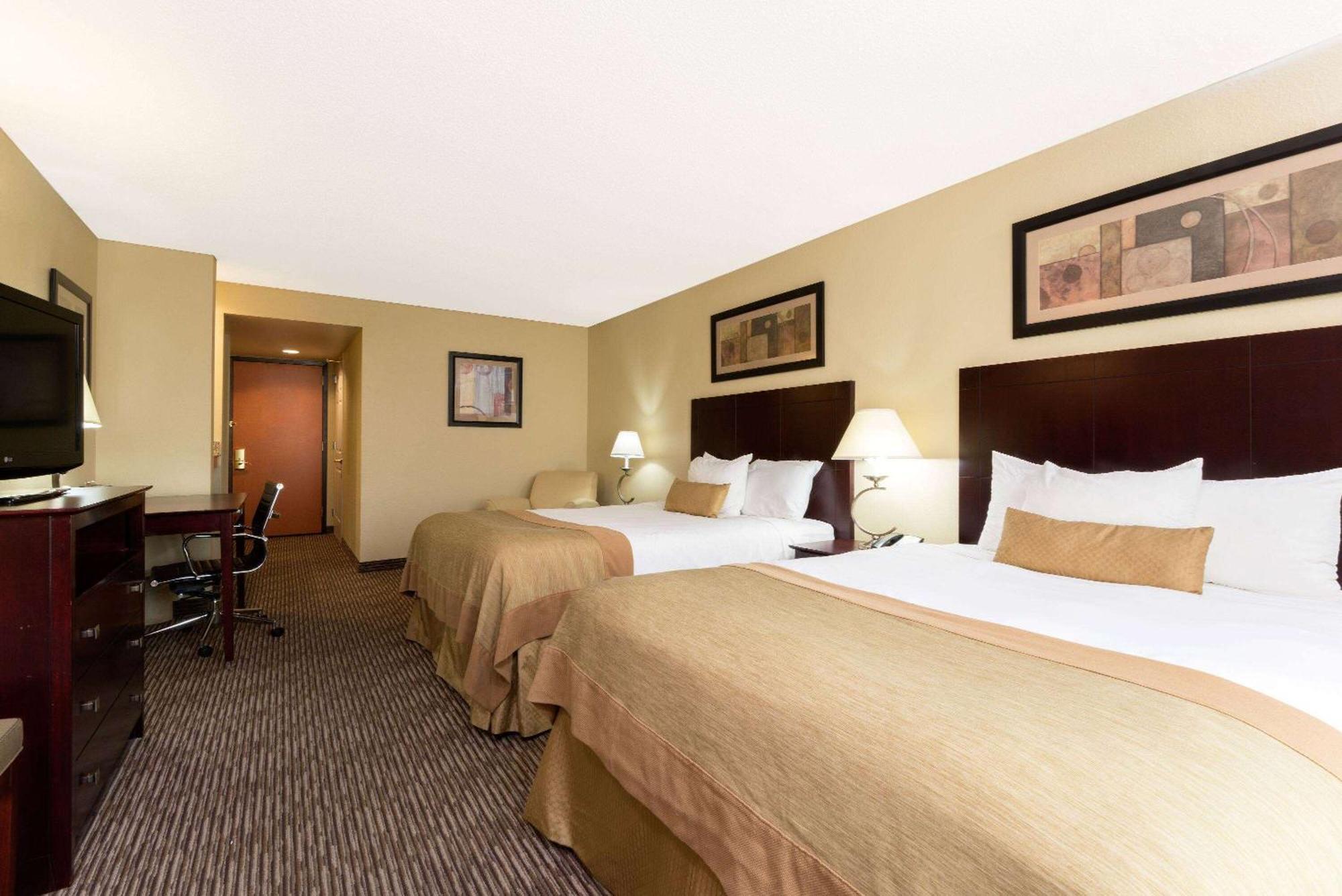 Wingate By Wyndham Dayton - Fairborn Hotel Exterior foto
